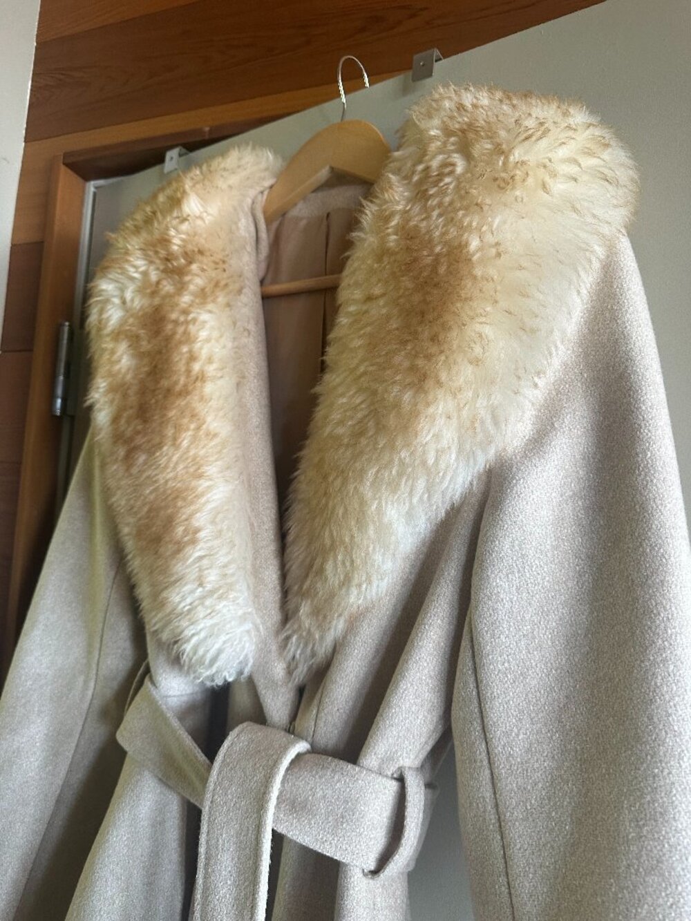 Vintage, Elegant, wool, Camel with faux fur shawl collared, Belted winter Coat